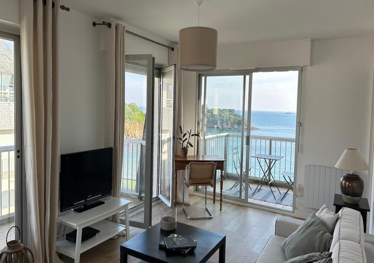 Appartement Pied Dans L'Eau - La Comtesse Saint-Quay-Portrieux Eksteriør bilde